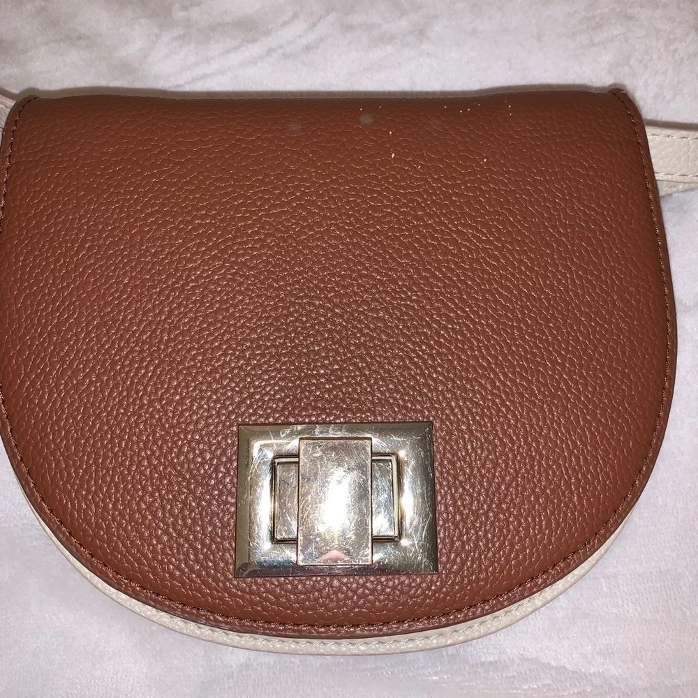 Steve Madden | Brown and Cream Cross Body Purse - Picture 6 of 10